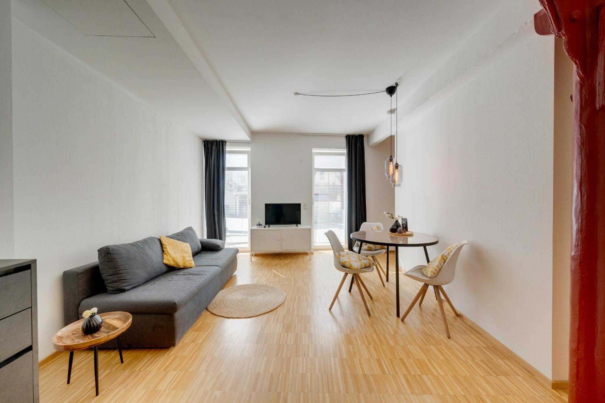 ☆Design Apartment Zentral☆200M Vom Marktplatz☆Ruhige Altstadtlage☆ Reutlingen Bagian luar foto